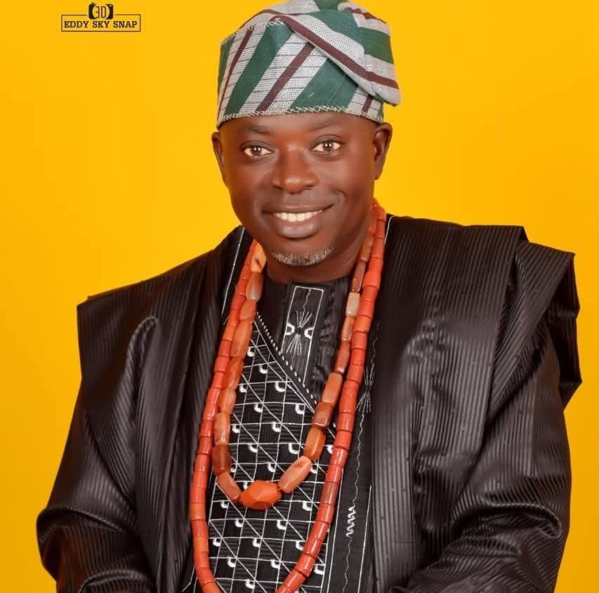 Hon. Oluwole Omowole (Owowe)